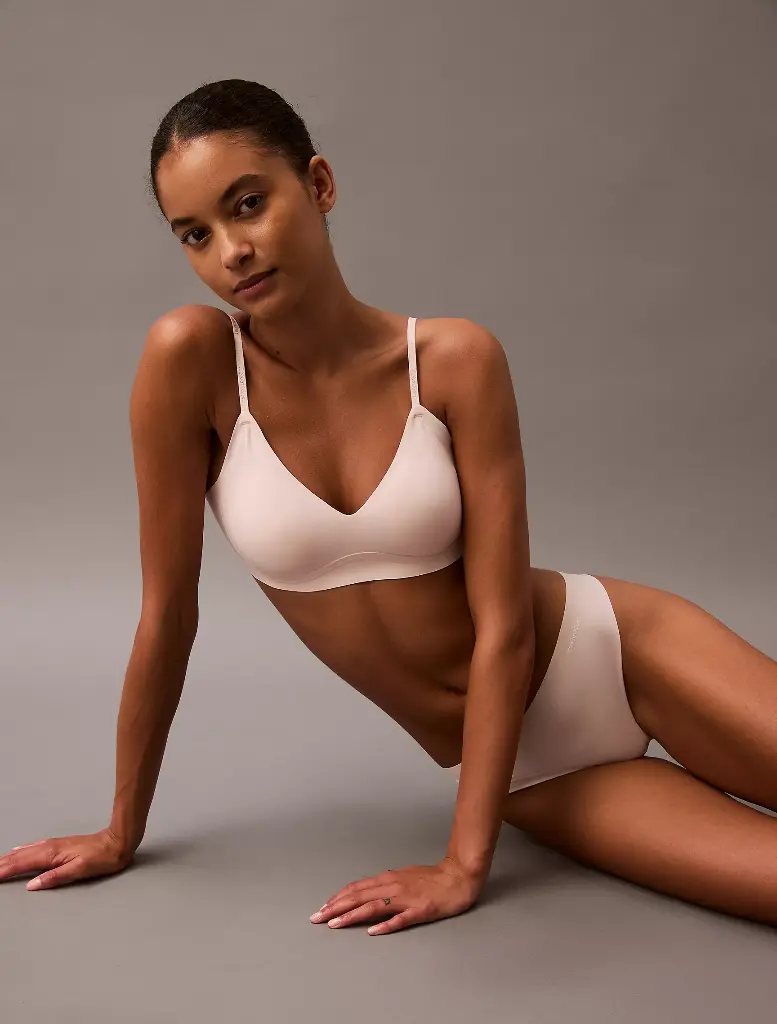 Bralette con aro de gel y forro ligero Invisibles CK