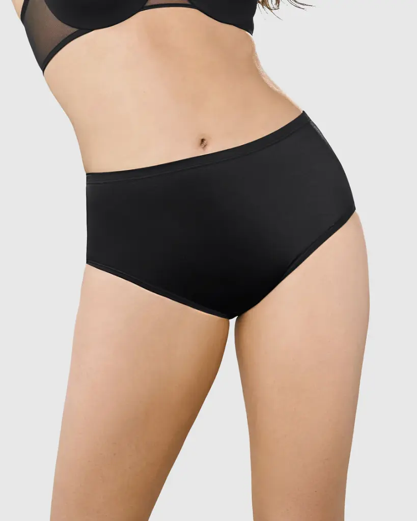 Panty clásico de control con excelente cubrimiento en tela suave